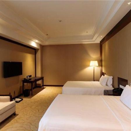 Linyi Blue Horizon International Hotel Yi He Экстерьер фото