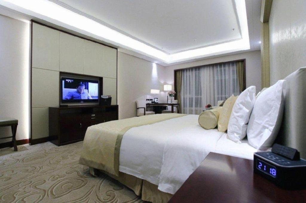 Linyi Blue Horizon International Hotel Yi He Экстерьер фото