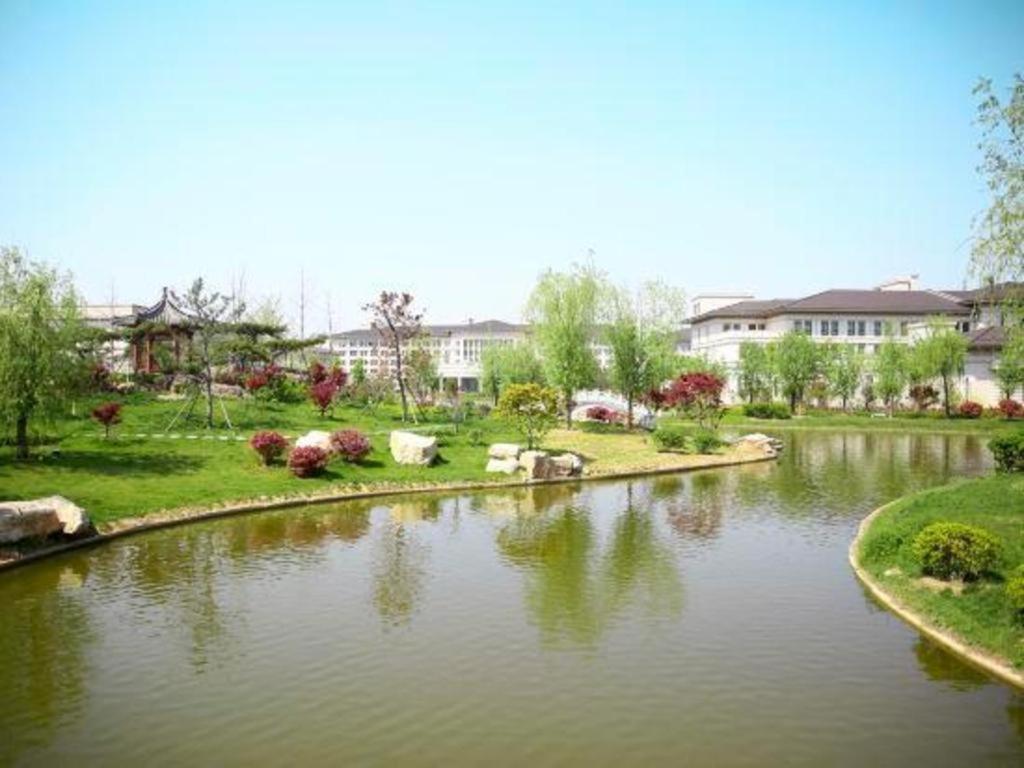 Linyi Blue Horizon International Hotel Yi He Экстерьер фото