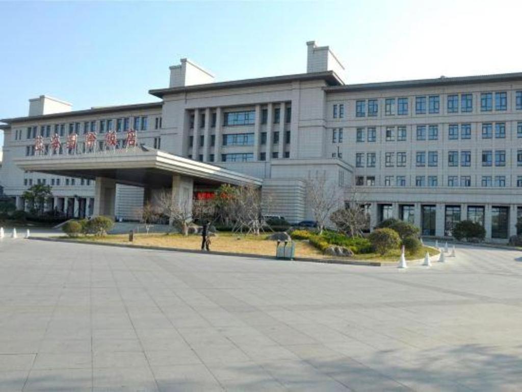 Linyi Blue Horizon International Hotel Yi He Экстерьер фото