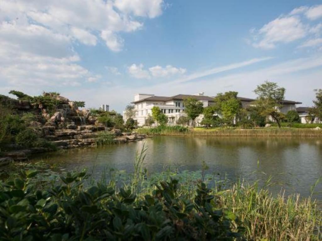 Linyi Blue Horizon International Hotel Yi He Экстерьер фото